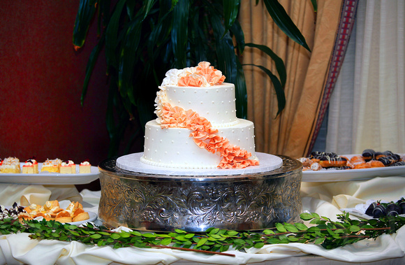 Wedding cake at Prestonwood Country Club in Raleigh / Cary NC
